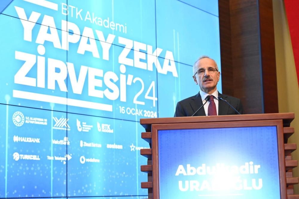 YAPAY ZEKA EĞİTİMLERİ ARTIK CEPTE