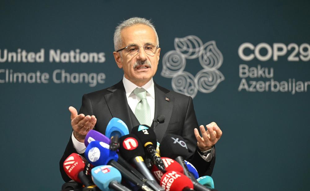 BAKAN URALOĞLU: ÜLKEMİZDE ELEKTRİKLİ TRENLERİ VE LOKOMOTİFLERİ GELİŞTİRİYORUZ