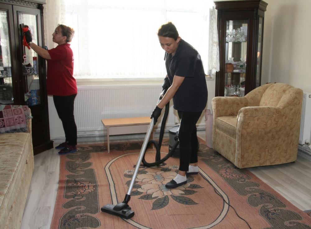 SOSYAL YARDIM İŞLERİ MÜDÜRLÜĞÜ’NDEN KIŞ ÖNCESİ TEMİZLİK DESTEĞİ