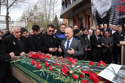 KAHTA, DEĞERLİ SANATÇISINI SON YOLCULUĞUNA UĞURLADI