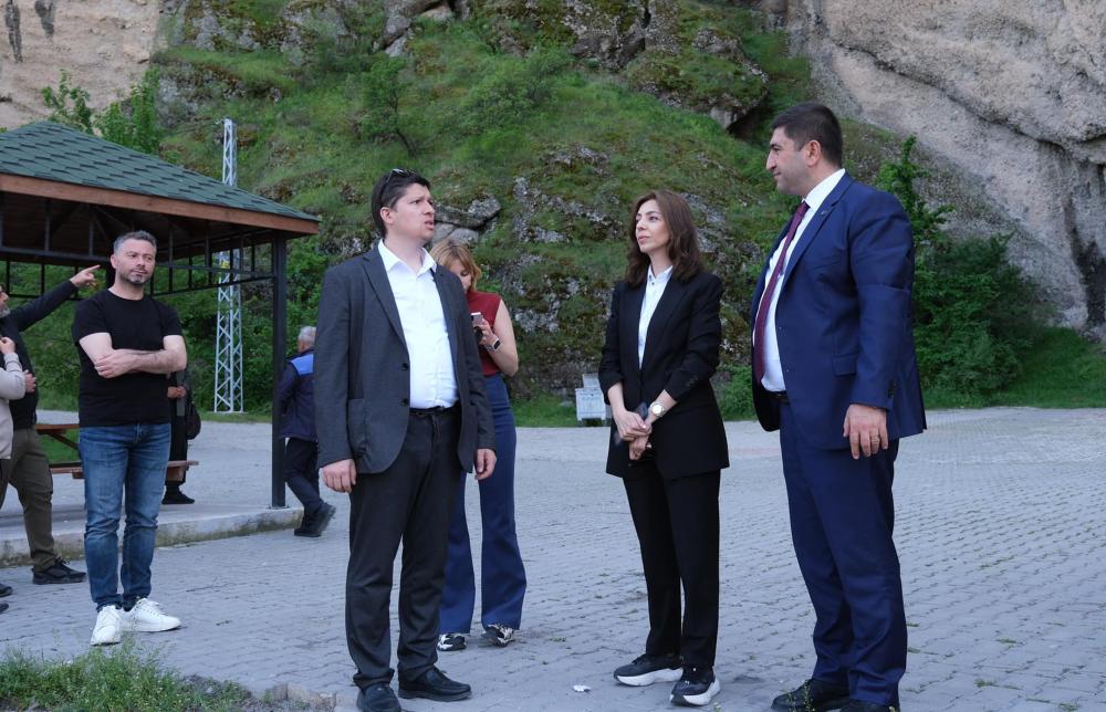 Mehmet Doğanay: A.B.B Kültür ve Sosyal İşler Daire başkanı ile beraber İlçede incelemelerde bulunduk