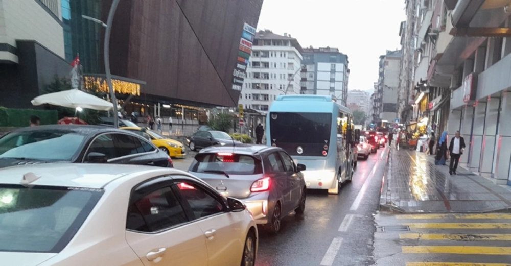 Rize'de Trafik Sorunu: Çözüm Bekleyen Şikayetler Büyüyor